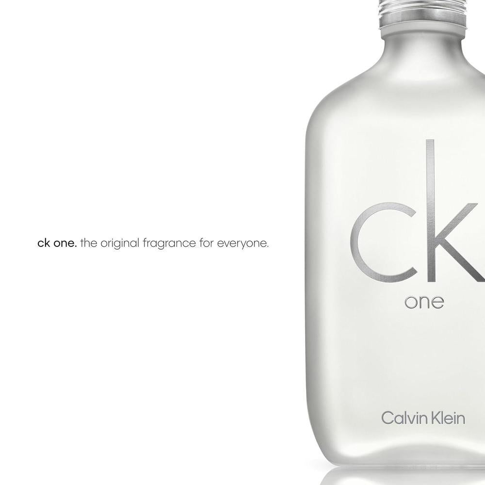 Calvin Klein CK One Eau de Toilette, fragancia cítrica unisex con té verde, bergamota, cardamomo, violeta y ámbar