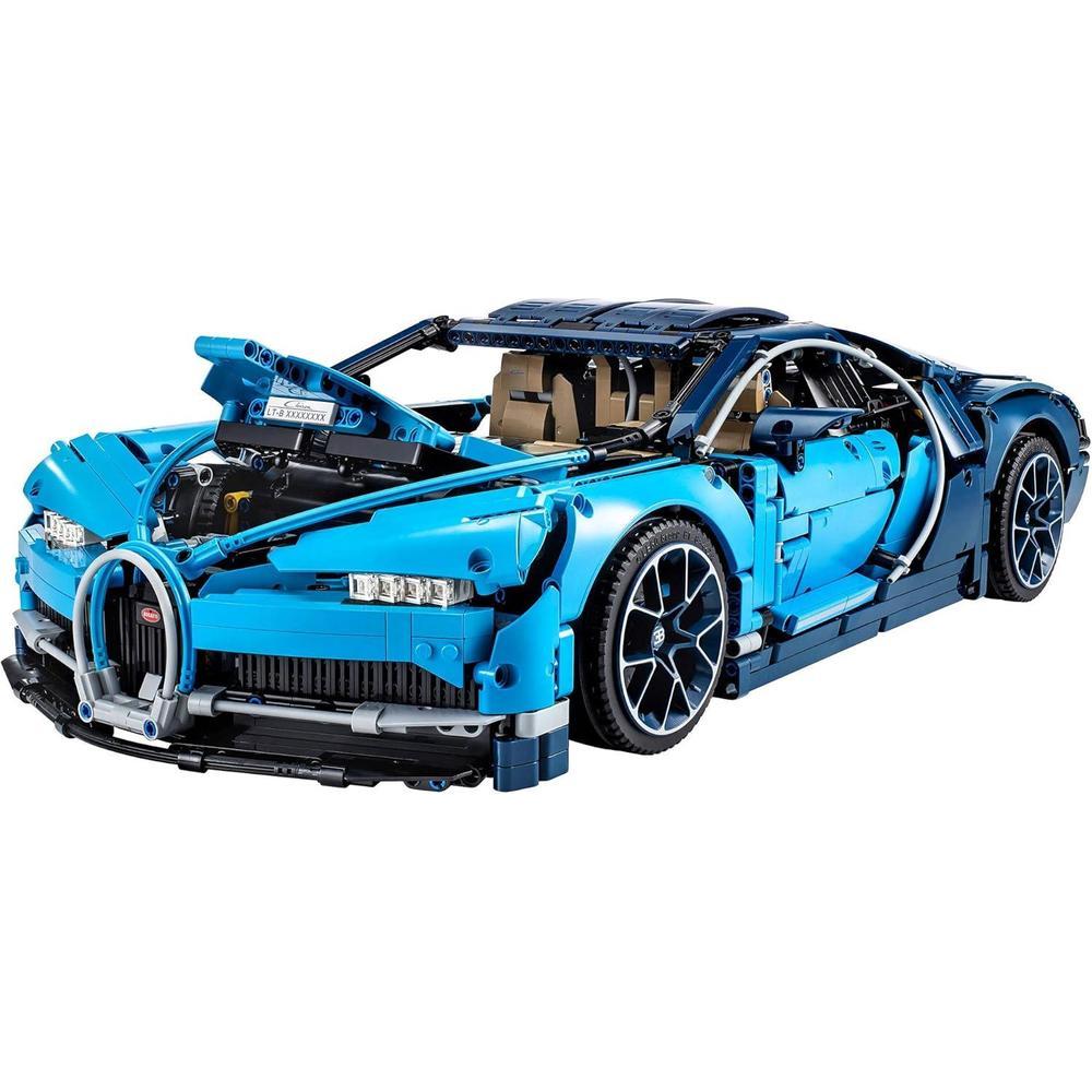 LEGO Technic Bugatti Chiron, kit de construcción para adultos con detalles auténticos del auto de carrera, 3599 piezas