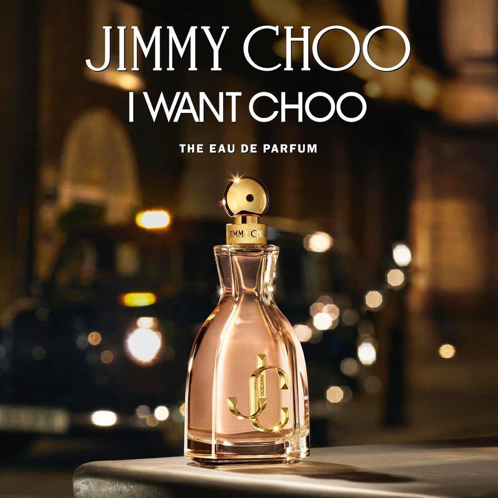 Jimmy Choo I Want Choo Eau de Parfum es una fragancia para mujer con notas de mandarina, lirio rojo y vainilla, floral gourmand amaderada