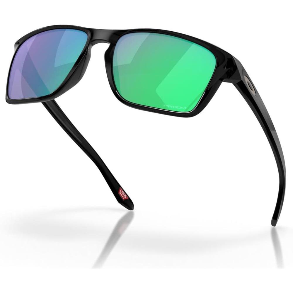 Gafas de sol Oakley Sylas Prizm con diseño rectangular y mejora de color, perfectas para exploraciones urbanas y caminatas