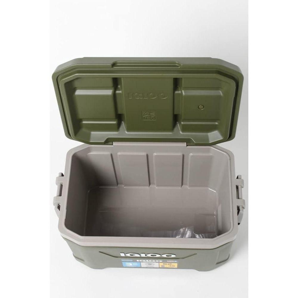 Nevera Igloo Sportsman Latitude 52 portatil para camping y pesca, capacidad 49 L y diseño duradero verde