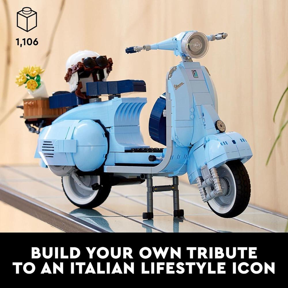 LEGO Icons Vespa 125 Kit de Construcción - Modelo Scooter Italiano Vintage - Incluye Soporte para Fácil Exhibición