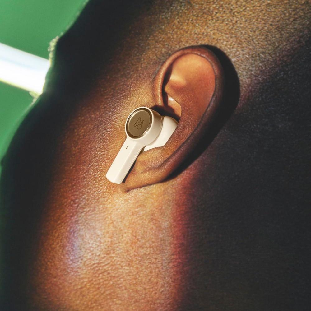 Auriculares inalámbricos Bang & Olufsen Beoplay EX con micrófono, cancelación de ruido y resistencia al agua