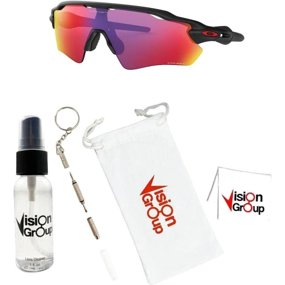 Oakley OO9208 Radar Ev Path Sunglasses con accesorios de Vision Group para protección UV completa y moda
