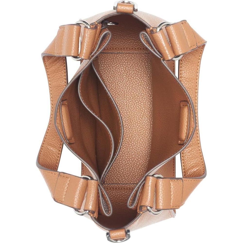 Bolsa Crossbody Calvin Klein Estelle Novelty de cuero vegano, elegante y funcional, correas ajustables y almacenamiento versátil