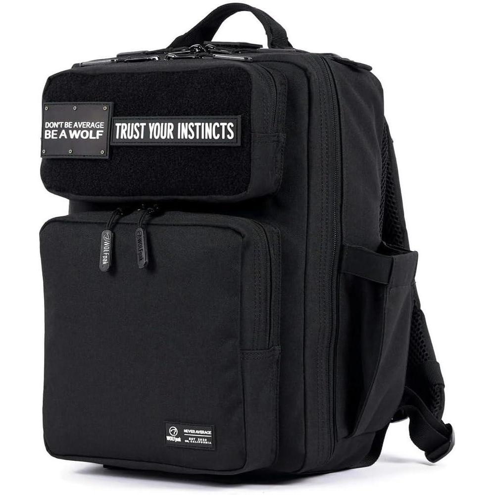 Mochila táctica impermeable WOLFpak con capacidad de 15L, diseño en color negro, personalizable y durable