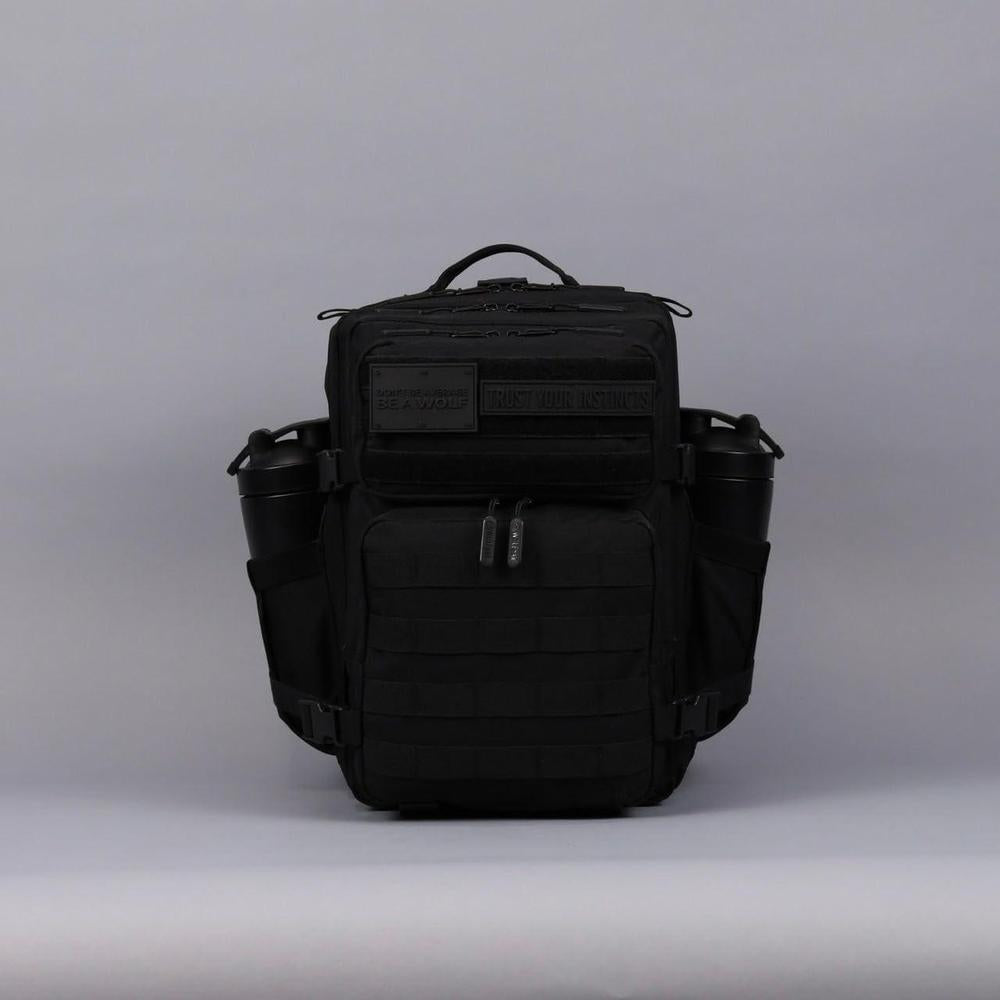 Mochila WOLFpak edición Nightshade de alta resistencia y personalización ideal para viajes y uso diario