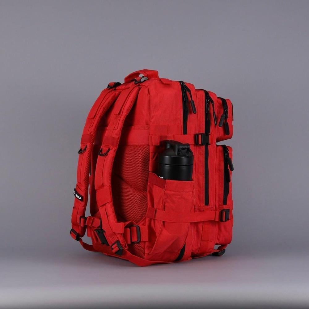 Mochila WOLFpak 45L Elite Roja, diseño táctico militar con capacidad personalizable y parches integrados