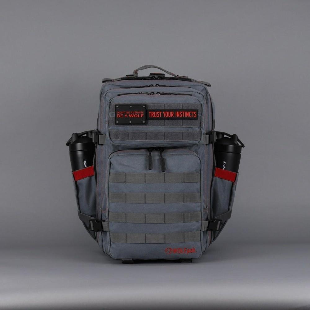 Mochila táctica WOLFpak de 45L color yunque gris para camping, senderismo, gimnasio, personalizable con parches y resistente al agua