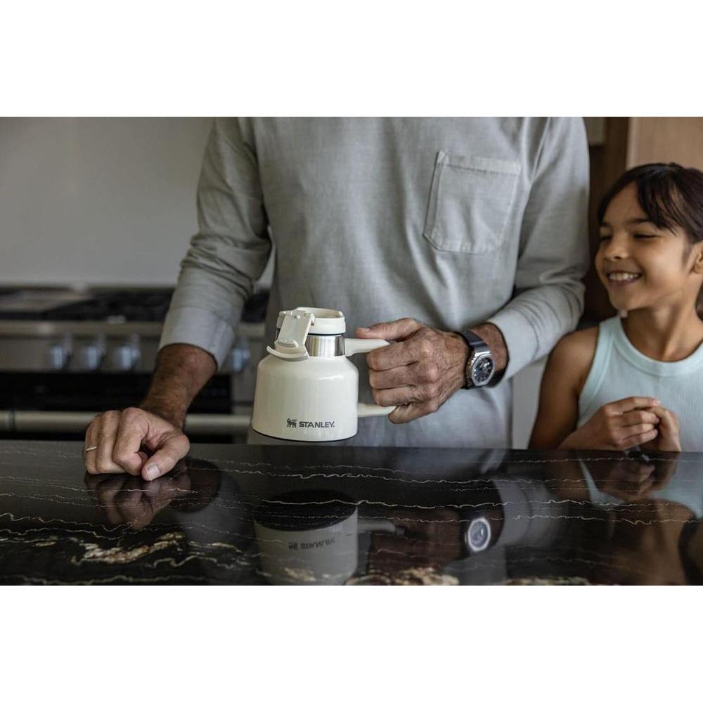 Taza de café Stanley Tough-To-Tip Admiral's con tapa giratoria y base antideslizante, acero inoxidable, sin BPA, color negro