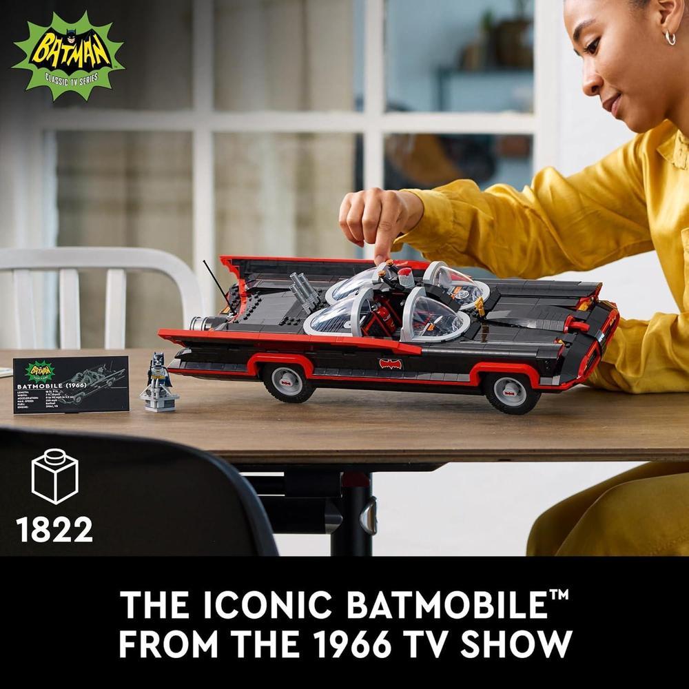 LEGO DC Batman: Set de construcción del clásico Batmobile de la serie de TV de 1966, ideal para fans adultos y coleccionistas