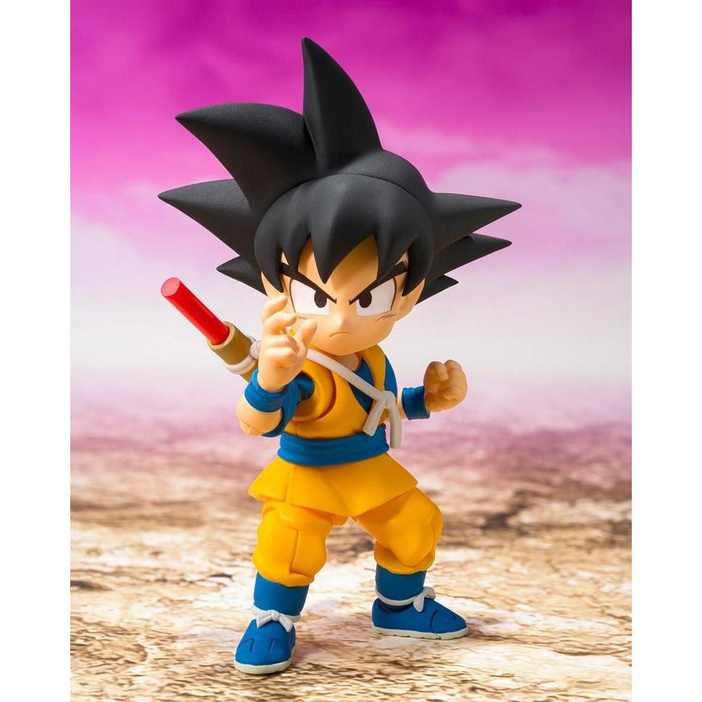 Figura de acción Son Goku de Dragon Ball DAIMA - SH Figuarts por Bandai Spirits, edición Mini con articulaciones especiales.