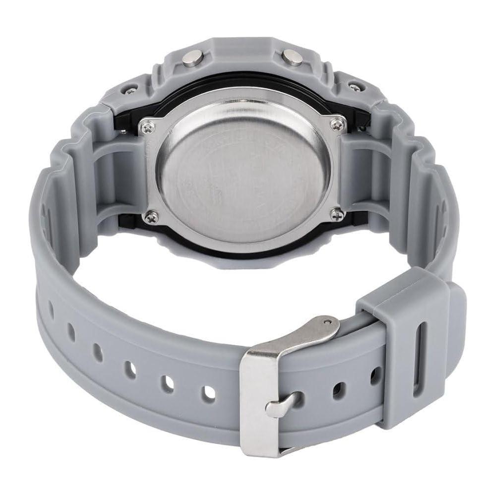 Reloj Invicta resistente a los golpes y al agua, color gris, estilo deportivo
