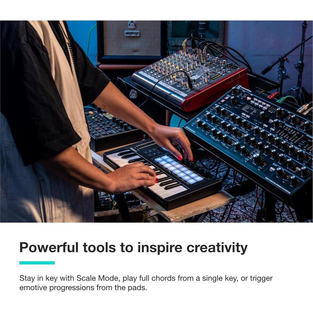 Novation Launchkey Mini 25 [MK4] - Controlador portátil USB de 25 mini-teclas, MIDI con DAW, arpegiador, almohadillas y más