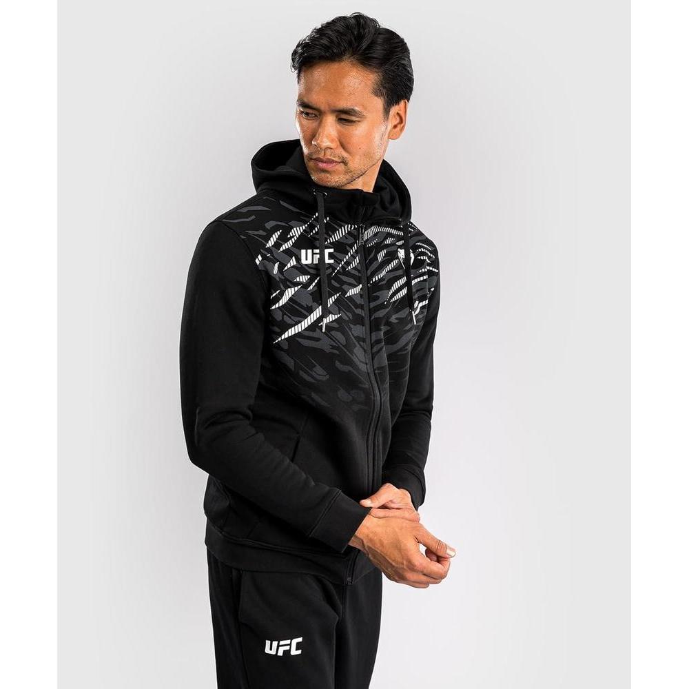 Sudadera con capucha Venum UFC Fusion para hombre con cierre de cremallera, bolsillos y diseño moderno y atrevido