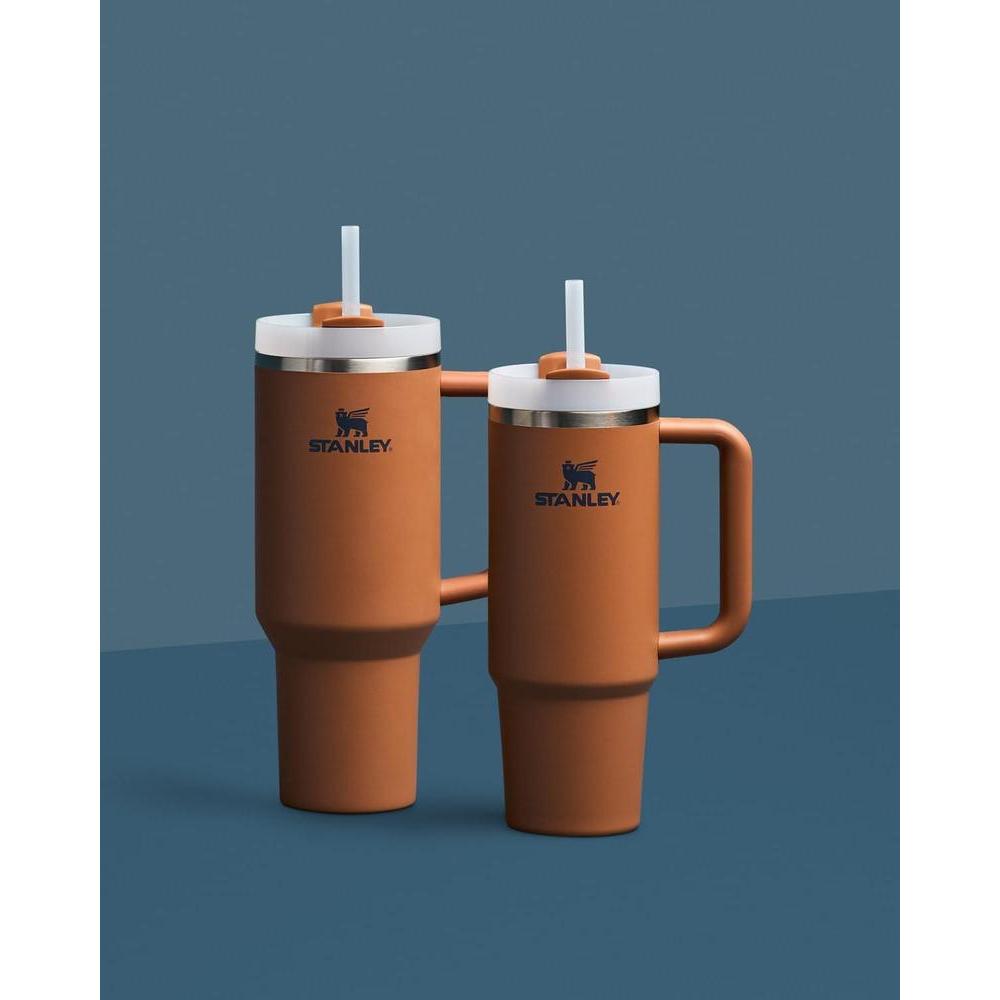 Stanley Quencher H2.0 Tumbler con Asa y Sorbete, Tapa de 3 Posiciones, Acero Inoxidable Aislado, Libre de BPA, Color Toast
