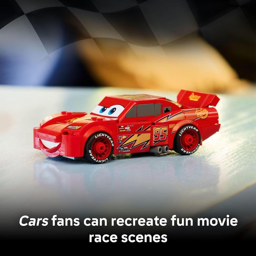 LEGO Speed Champions Lightning McQueen de Disney Pixar Cars, juguete de construcción para niños y niñas de 9+ años