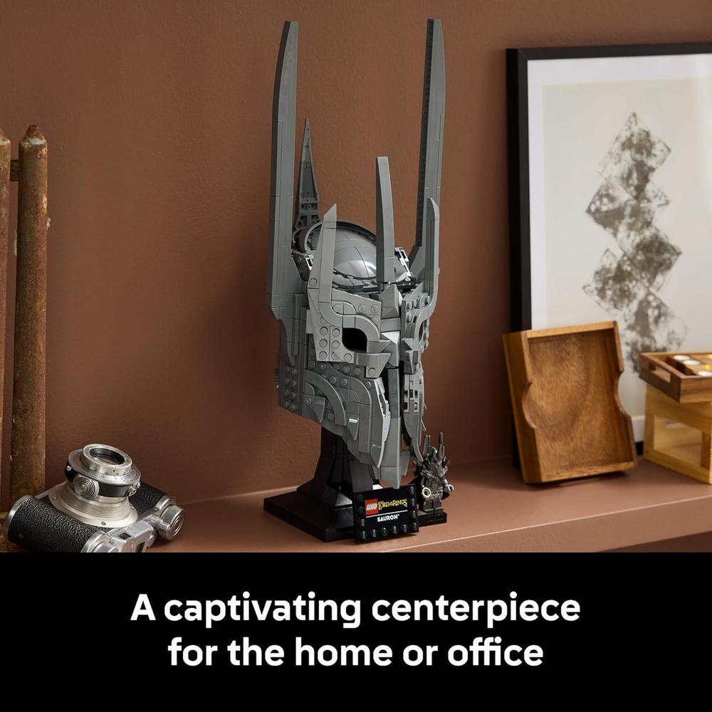 LEGO Icons The Lord of The Rings: Sauron's Helmet - Set de construcción para adultos con minifigura de Sauron